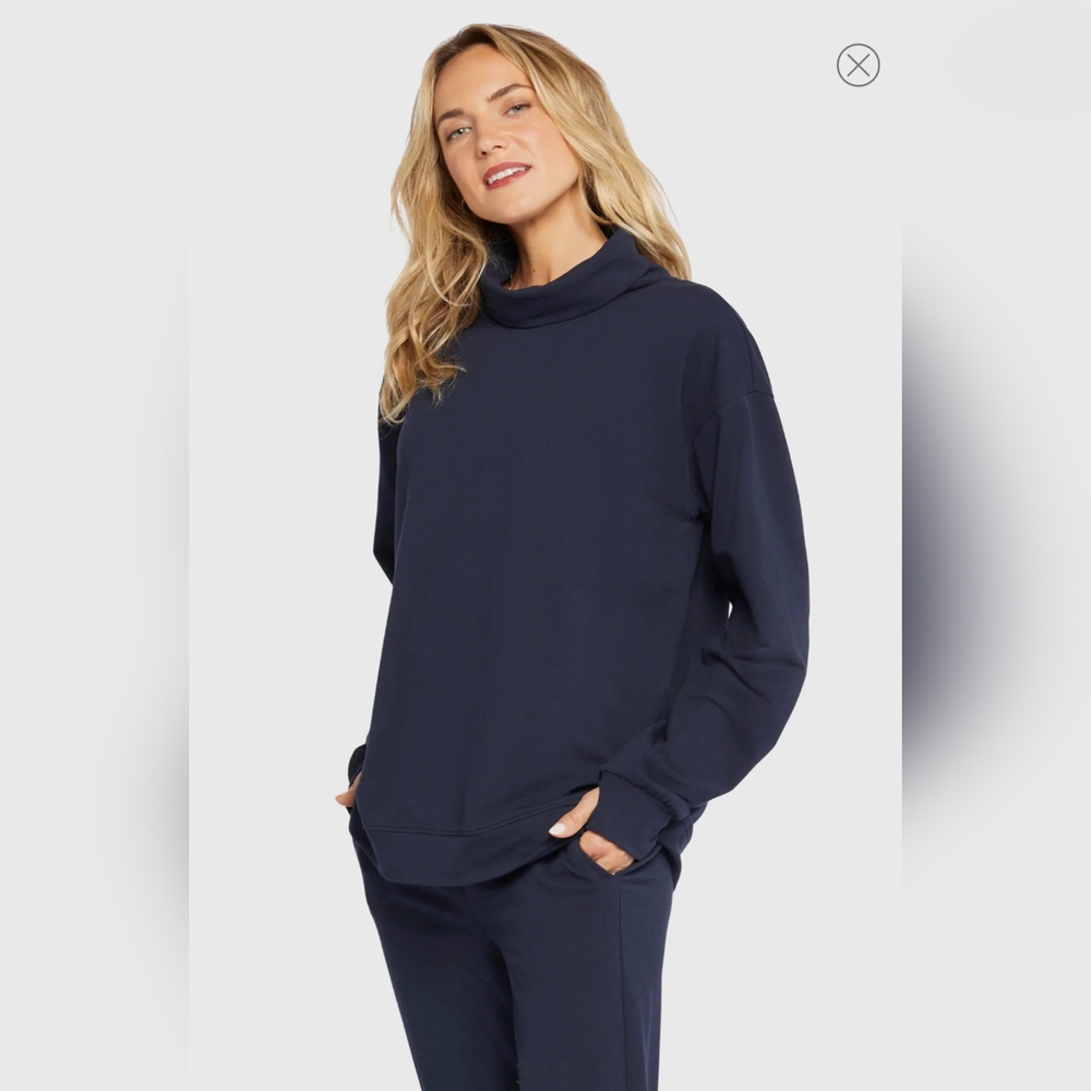 NYDJ Turtleneck Sweatshirt in Oxford Navy NWT Medium women's